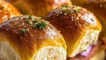 Hawaiian Roll Sliders