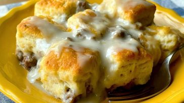 Biscuits & Gravy Casserole