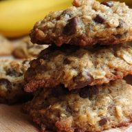 Chewy Banana Oatmeal Cookies