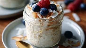 Healthy Coconut Cream Overnight Oats