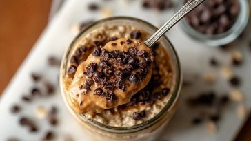 Chocolate Peanut Butter Overnight Oats