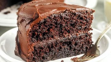 Chocolate Cake with Mayonnaise