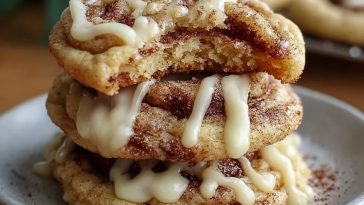 Cinnamon Roll Cheesecake Cookies