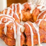 Cinnamon Roll Monkey Bread