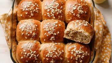 Rustic Oatmeal Molasses Dinner Rolls