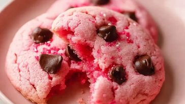 Easy Valentine Strawberry Cookies