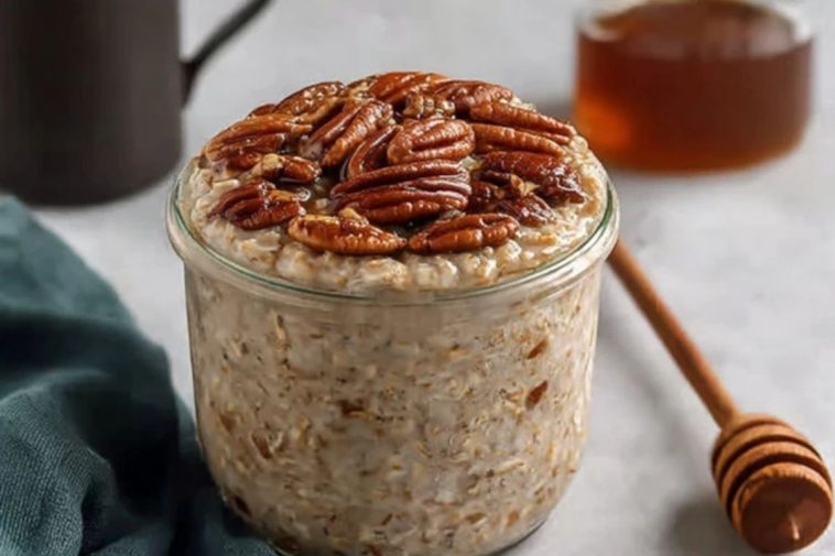 Best Maple Cinnamon Pecan Overnight Oats