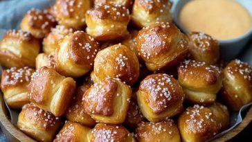 Homemade Soft Pretzel Bites