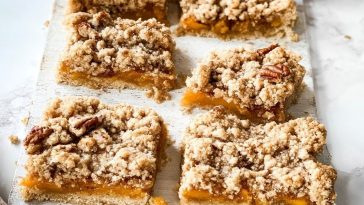 Sweet and Buttery Peach Bars with Cinnamon Streusel
