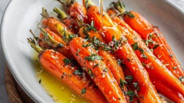 Easy Maple Glazed Carrots